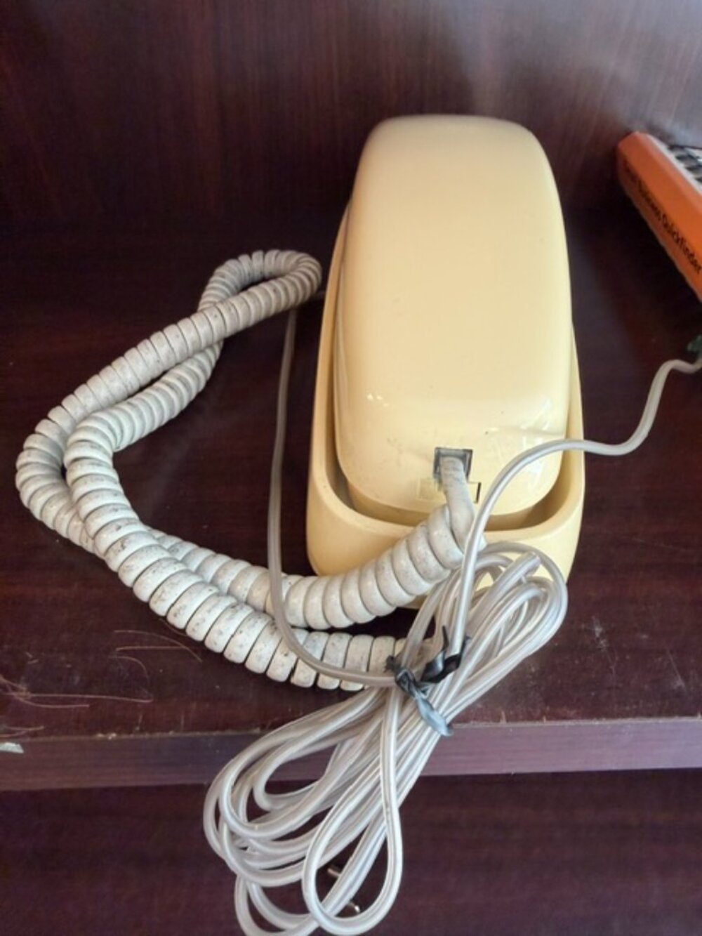 STANDARD HAND PHONE WITH CORDS, IN EXCELENT CONDITION